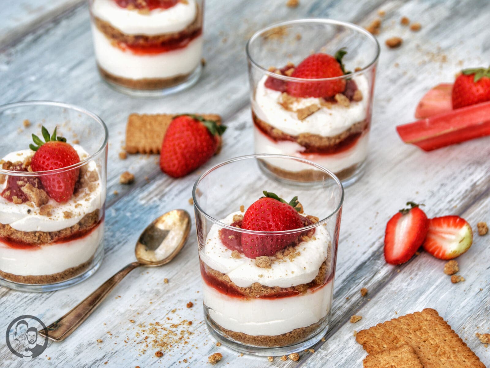 No Bake Cheesecake 5 | Zusammen mit 4 lieben Nachbarn treffen wir uns in unregelmäßigen Abständen zu einem leckeren Abendessen. Dabei wird gekocht, getrunken und gequatscht, was es so alles Neues im Veedel oder bei jedem einzelnen gibt. Also immer ein so richtig schöner und vor allem&nbsp;kulinarischer Abend.