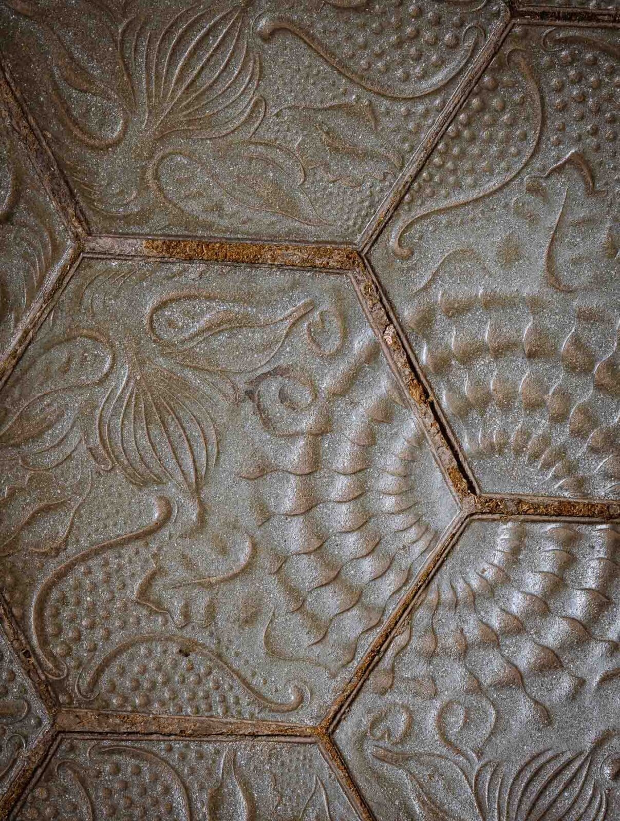 Sechseckige Gaudí-Bodenfliesen auf dem Passeig de Gràcia, Barcelona