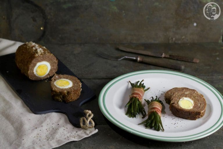 Hackbraten “Falscher Hase” mit Bohnen im Speckmantel