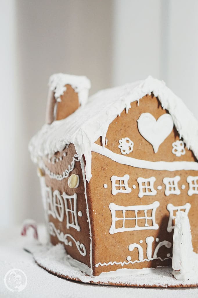 image 3 4 9 7 | Jetzt ist es schon wieder soweit und die ersten Weihnachtsmärkte haben ihre Tore geöffnet. Überall in der Stadt riecht es nach heißen Maronen, Lebkuchen und anderen weihnachtlichen Düften. Zeit daher auch, mit der Weihnachtsbäckerei so langsam anzufangen, damit für die Advents- und Weihnachtszeit genügend Plätzchen in der Speisekammer bereitstehen.