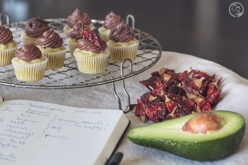 schoko avocado cupcakes 3 | Wir wollen schon seit Ewigkeiten einmal mit Avocado backen und jetzt haben wir es endlich getan...