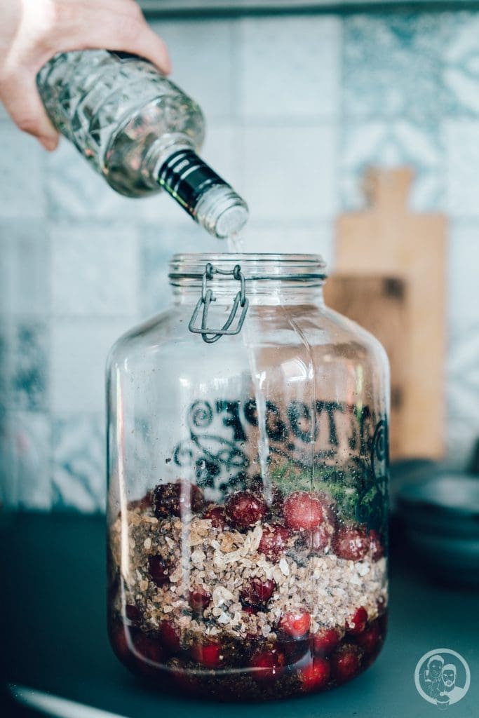 Wodka wird eingefüllt