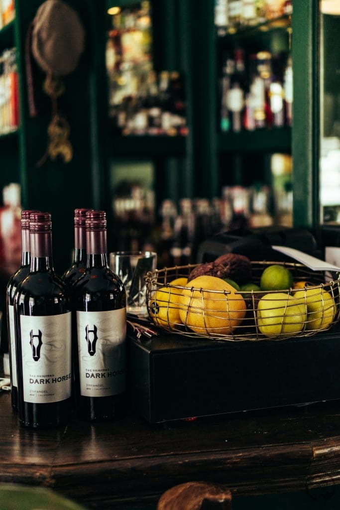 Crab Burger 14 Dark Horse Rotwein