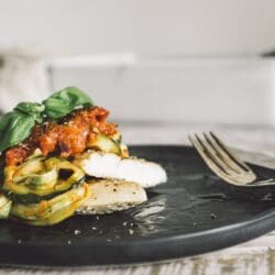 Rezept für Pollo con Zucchini alla Parmagiana. Fix und easy zubereitet und auf jeden Fall sowas von lecker!