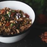 Linsen-Thunfisch-Salat in Schüssel