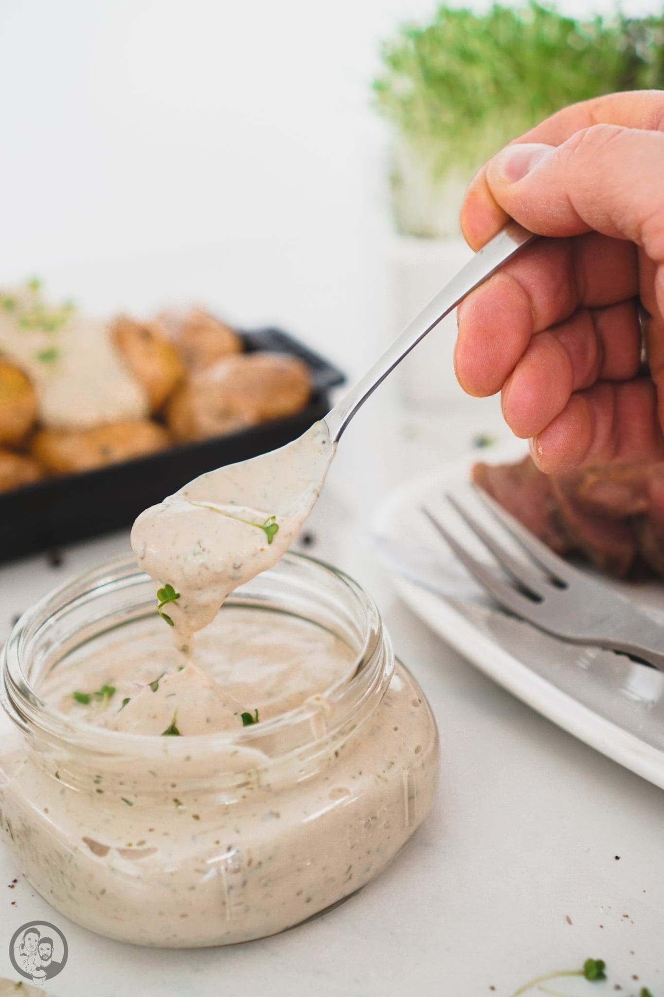 weiße Bbq-Sauce auf Löffel