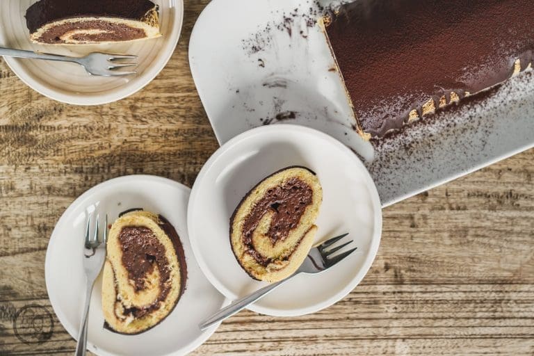 Biskuitrolle mit Schoko-Nougat-Creme