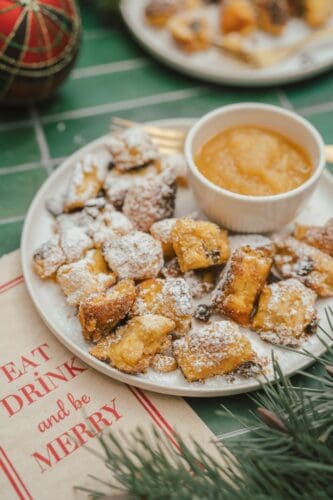Rezept für einen klassischen Kaiserschmarren. Einfach zubereitet im Ofen!