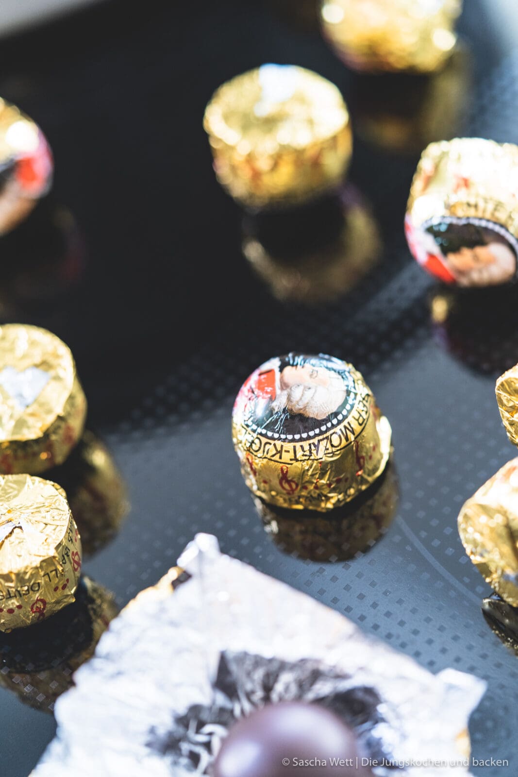 Mozartknoedel miele dampfgarer 1 | Heute haben wir für euch ein Mozartknödel Rezept aus Österreich mitgebracht, das wir unbedingt selber einmal umsetzen wollte. Wir haben es dort als Dessert gegessen. Aber wer auch bei einem süßen Hauptgang nicht nein sagen kann, der kommt bei unseren Mozartknödeln voll auf seine Kosten.