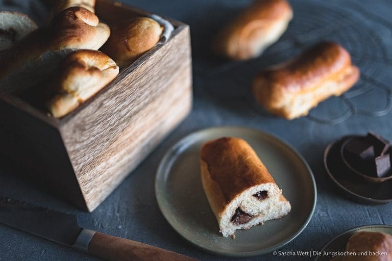 Nougat-Schokobrötchen