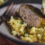 Rezept für eine wahnsinns Wirsingroualde vom Huhn . Eine leckere Kohroulade aus Wirsing und gefüllt mit Geflügelhackfleisch - perfekt bei fettärmerer Ernährung! #lowfat #hähnchen #soulfood #deftig #rezepte