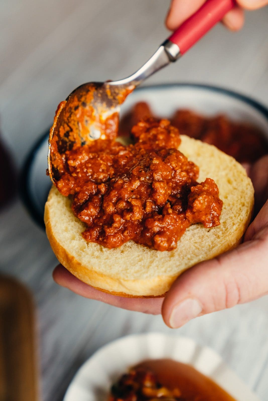 Rezept für Sloppy Joe. Ein amerikanischer Snack, den wir speziell zum Super Bowl zubereitet haben. Schnell und easy gemacht. Perfekter Snack.