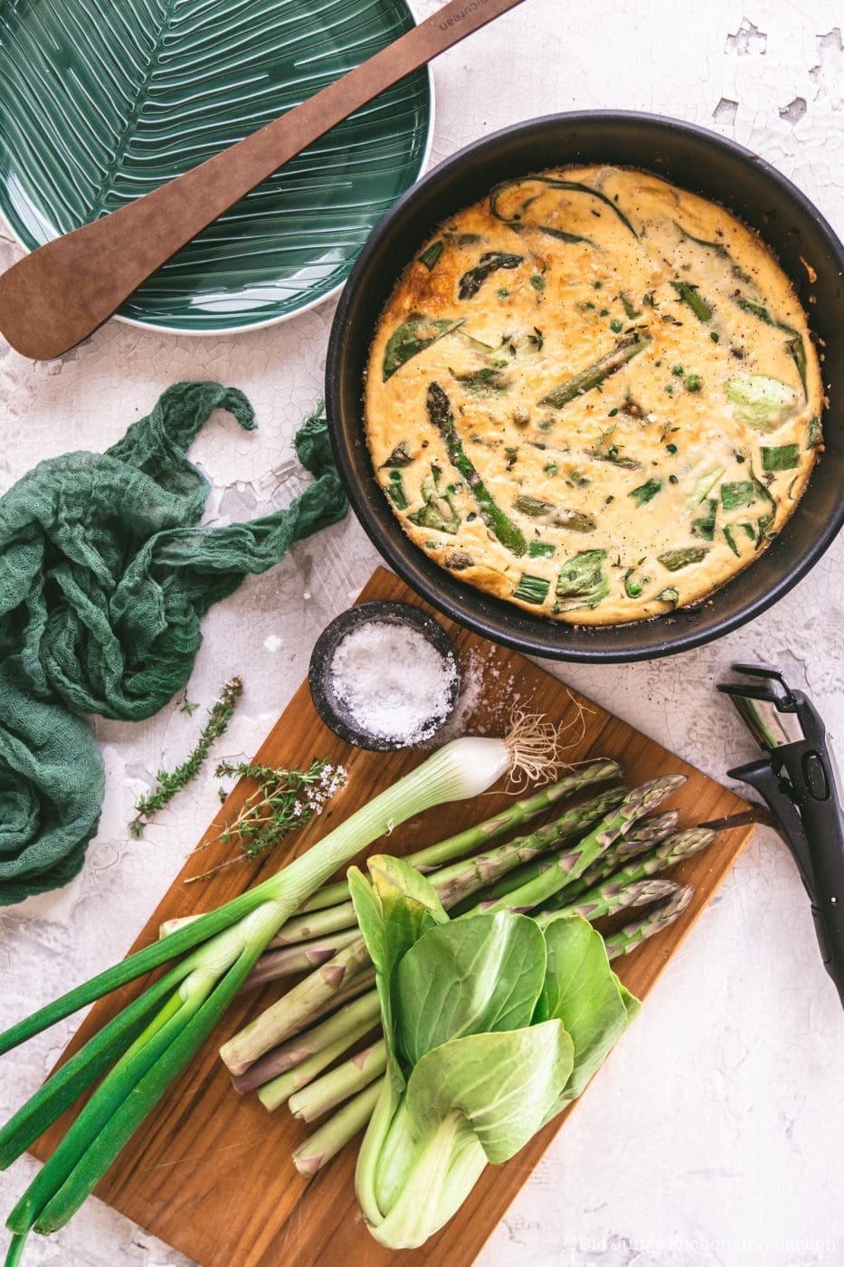 Spargel Frittata aus der Pfanne – schnell & lecker 10 Schnelle Spargel Frittata als Feierabendgericht aus einer ofenfesten Pfanne