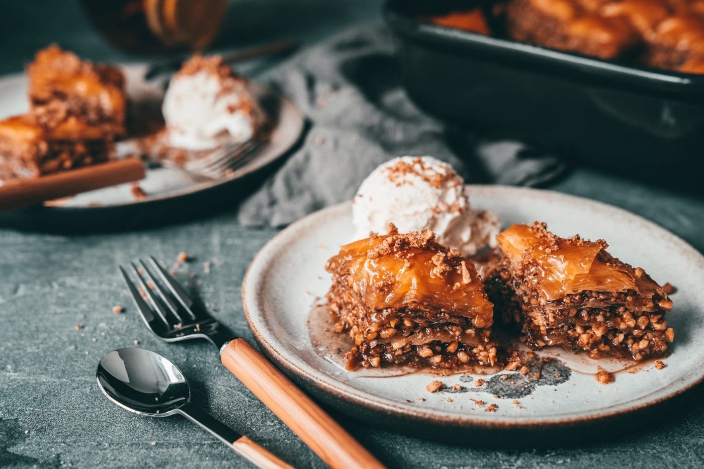 Griechisches Baklava - Traumhaftes Dessert Mit Walnüssen Und Zimt