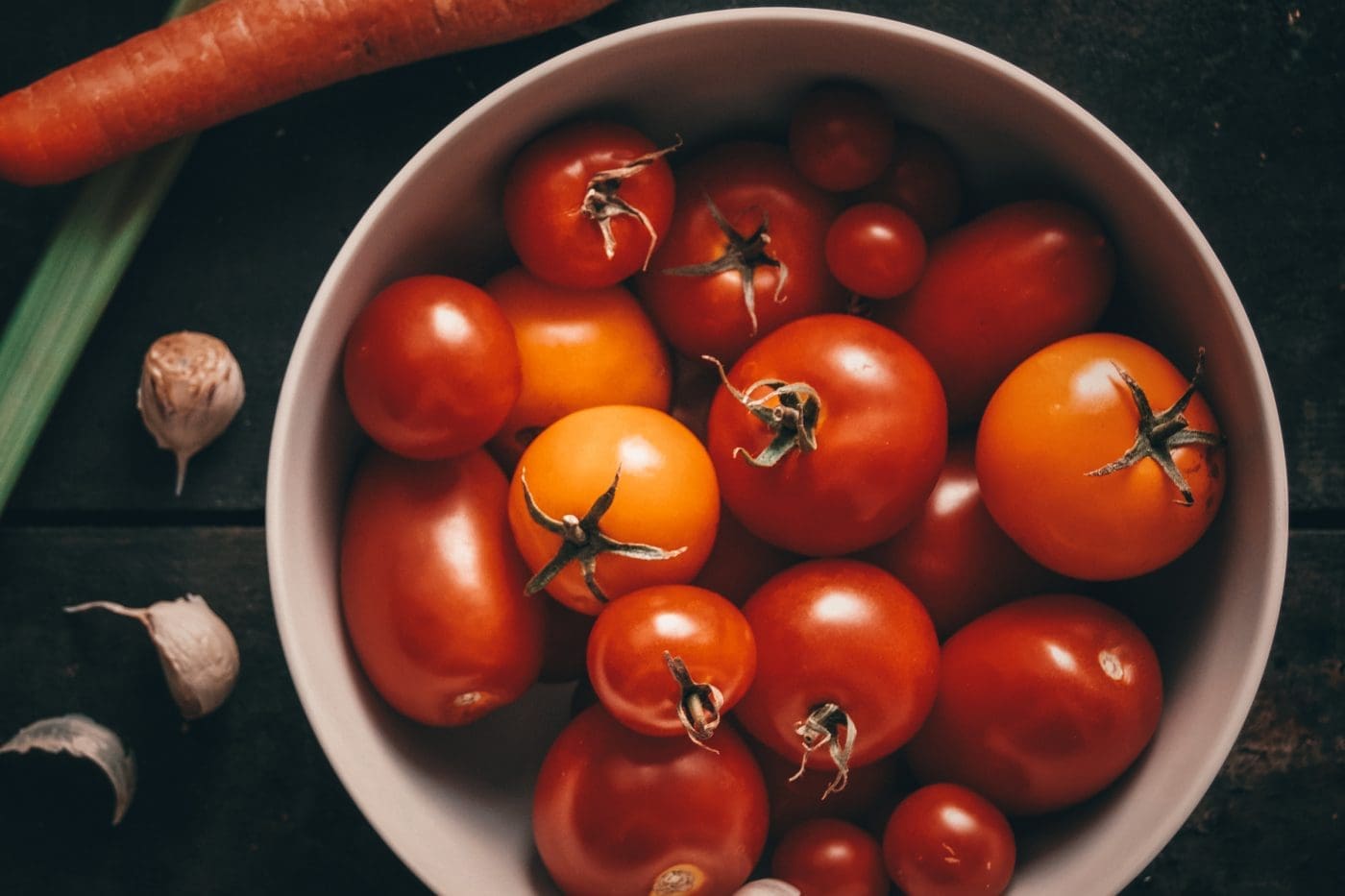 Passata auf Vorrat, dieser Tomatensauce ist der perfekte Alleskönner. Pizza, Pasta & Co. sind so flott gemacht.