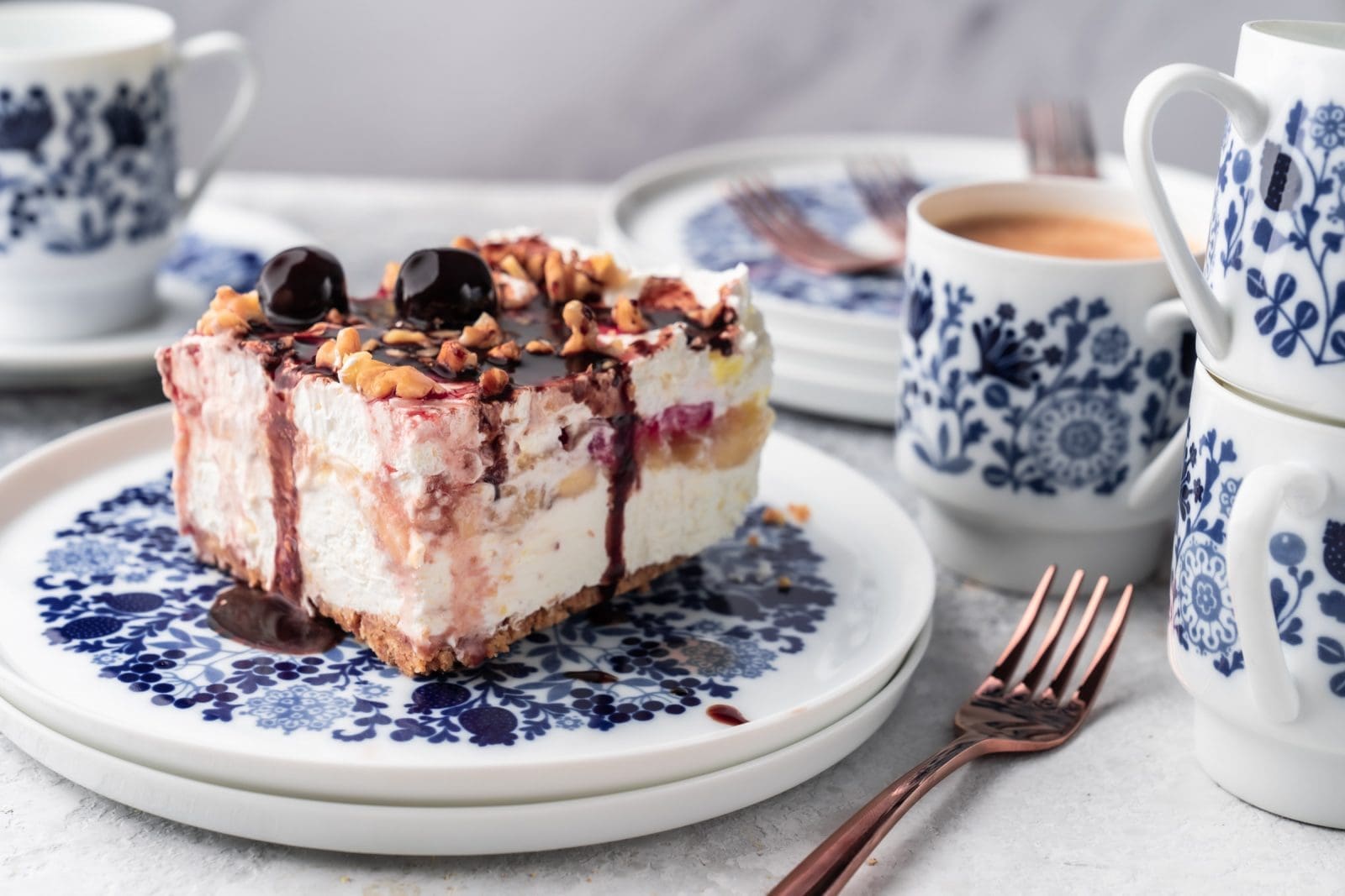 No Bake Banana Split Dessert | Unser bestes Sommer-Dessert 1 Rezept für No Bake Banana Split Dessert | Unser Sommer-Dessert Nr. 1. Vom amerikanischen Original inspiriert. Fruchtig, Schokolade und cremig.