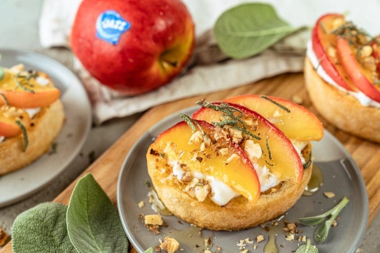 Fruchtiges Snack-Rezept: Apfel-Bruschetta. Leicht zuzubereiten!