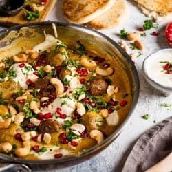Rezept für orientalische Hackbällchen mit Cashews. Unser Wohlfühlgericht für die schnelle Mittagspause, aber auch als leckeres Dinner.