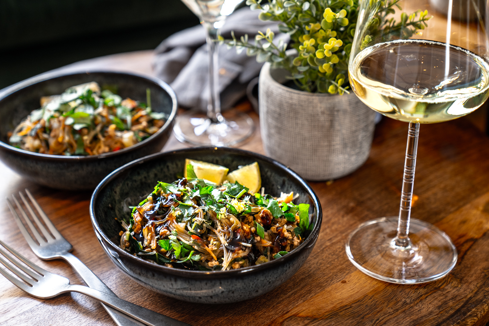 Frische Asia-Bowl | Reisnudeln mit Zitronengras & Chili