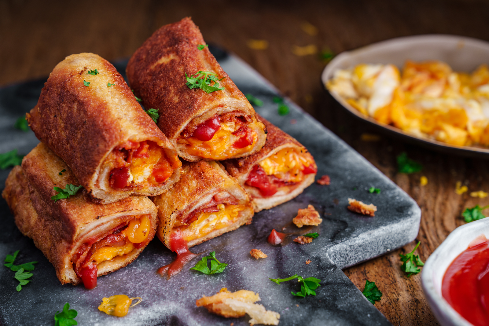 Bacon & Egg Rolls mit Cheddar | Unser neues Highlight zum Frühstück