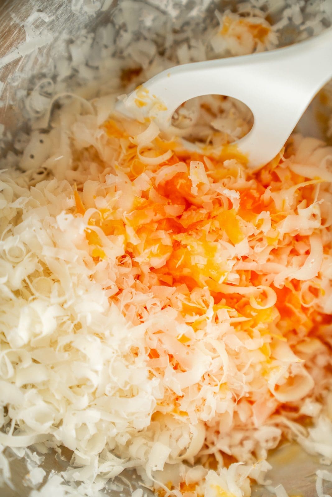 green Carbonara 3 | Cremige Carbonara mit Spargel, Brokkoli, Erbsen und knusprigem Guanciale. Diese schnelle Frühlingspasta steht in 30 Minuten auf dem Tisch.