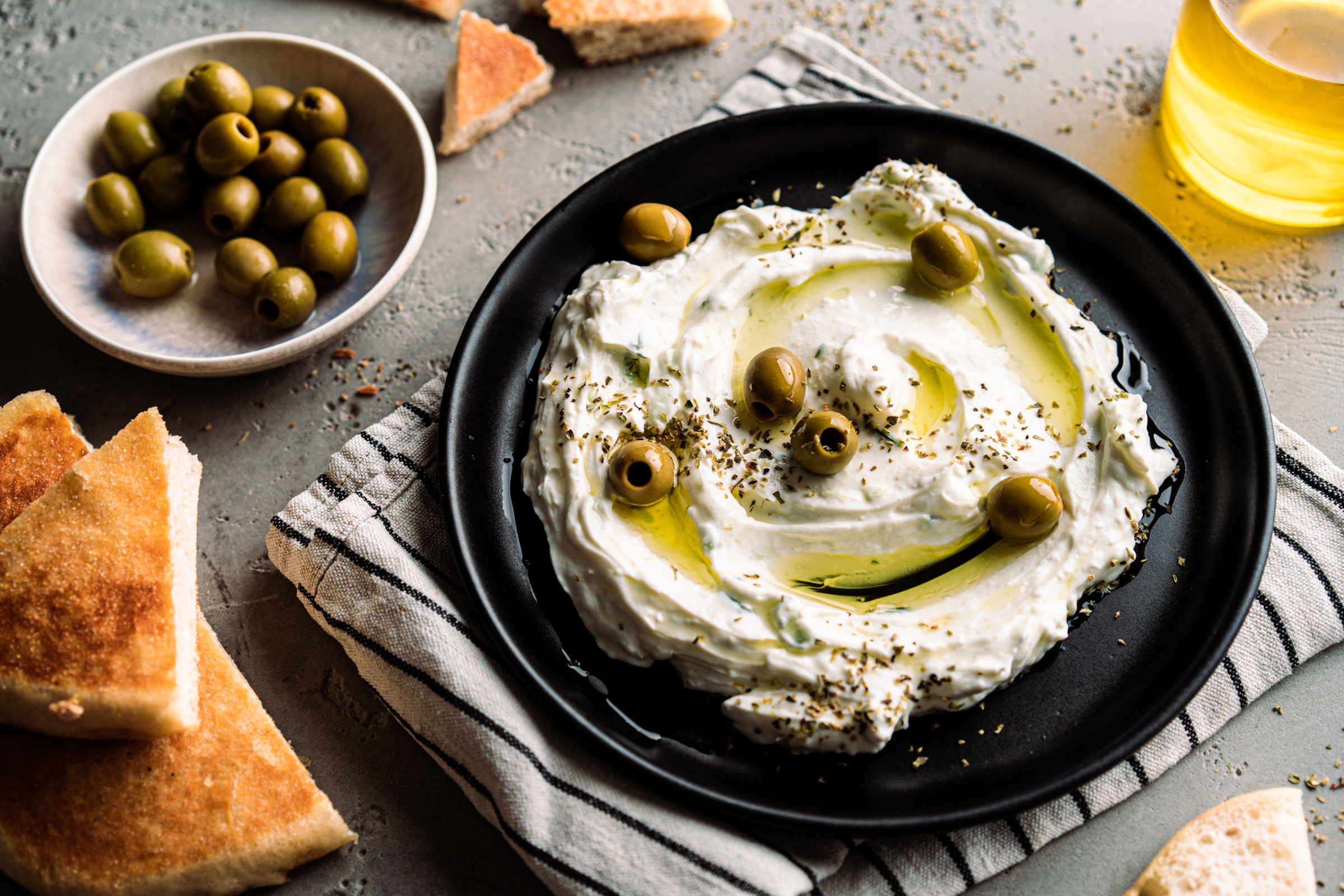 Cremiges Tzatziki | “Fast” wie von unserem Griechen.