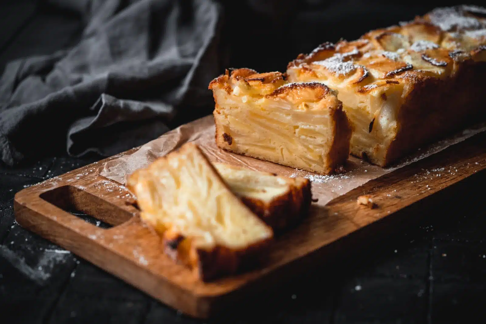 Rezept für Eierkuchen mit Äpfeln. Super schnell vorbereitet, in 35 Minuten gebacken. Perfekt für einfach Zwischendurch. Kalt oder Warm genießen.