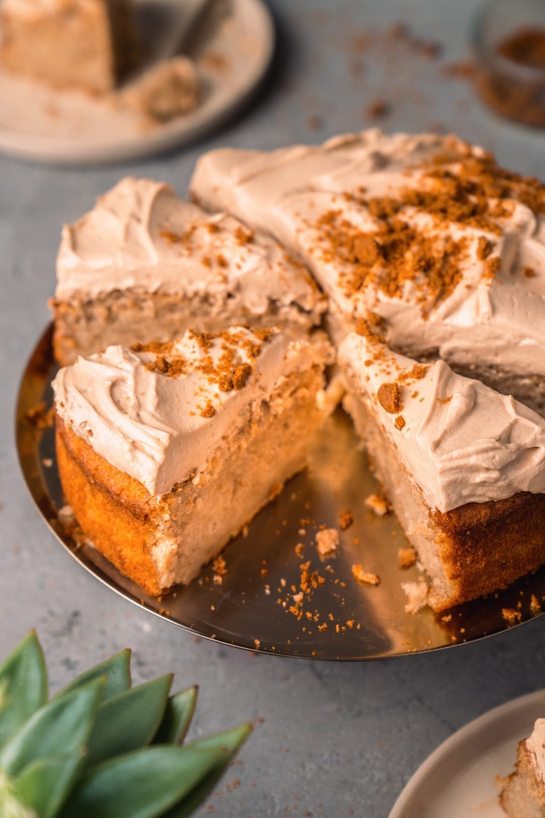 Saftiger Apfelkuchen mit Biscoff-Creme | cremig karamellig unwiderstehlich 5 Unser Apfelkuchen ist so saftig, dass er dich umhaut - und die cremige Biscoff-Creme darauf? Das ist einfach nur der Hammer! Also schnapp dir deine Backform und los geht's - wir zeigen dir, wie man diesen leckeren Apfelkuchen backt!