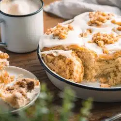 Rezept für luftige Apfelschnecken. Dafür zeigen wir euch, wie einfach ihr einen luftigen Hefeteig für die Schnecken zubereiten könnt.