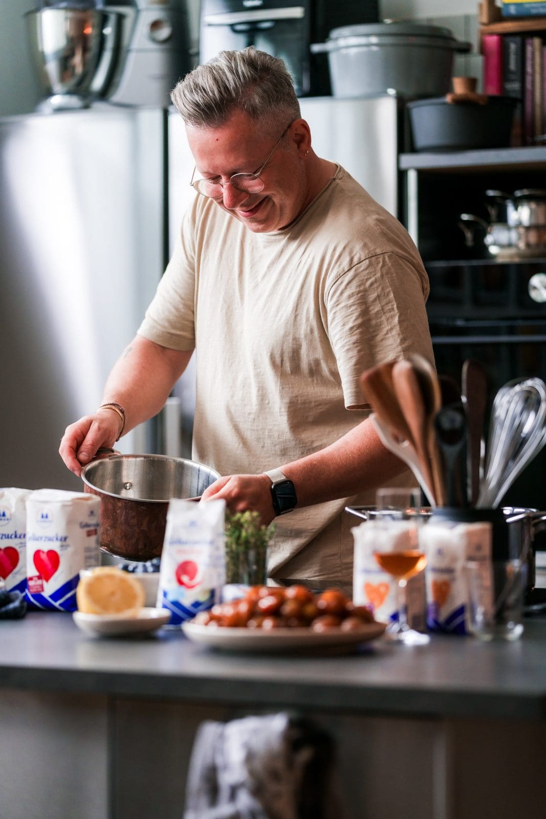 Gelieren Diamant 6 | Torsten hat das Haltbarmachen von Obst quasi schon mit der Muttermilch aufgesogen. Sowohl seine Oma als auch seine Mama haben ihn schon früh in die Welt der Fruchtaufstriche und Gelees eingeführt.