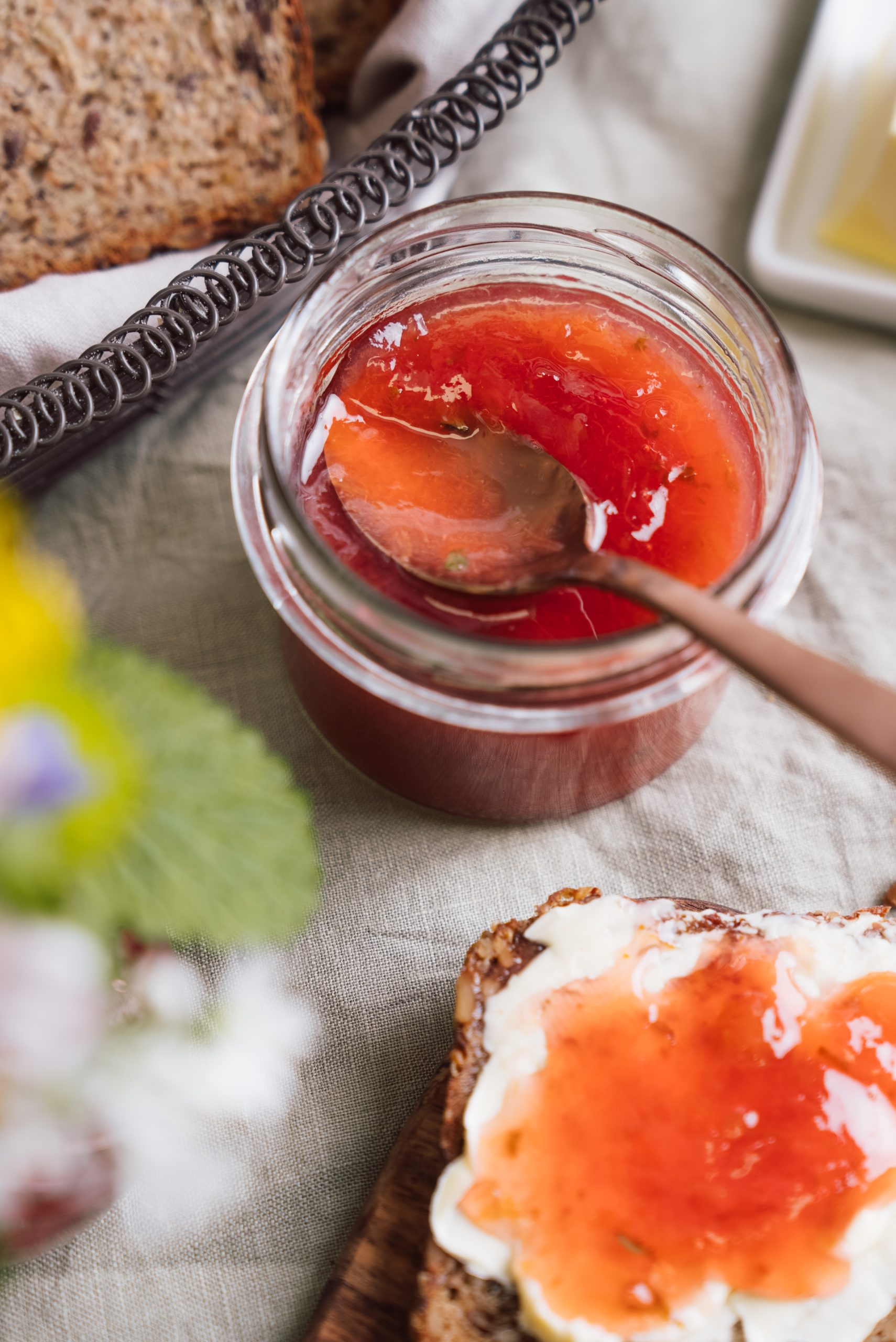 Rhabarber Marmelade mit Minze und Gin