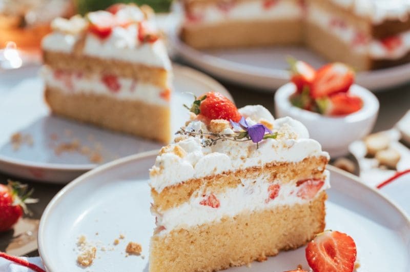 Gross Erdbeerkuchen mit Rumsahne 11 | Erdbeerträume werden wahr: Diese 6 Erdbeerrezepte musst du diesen Sommer probieren!