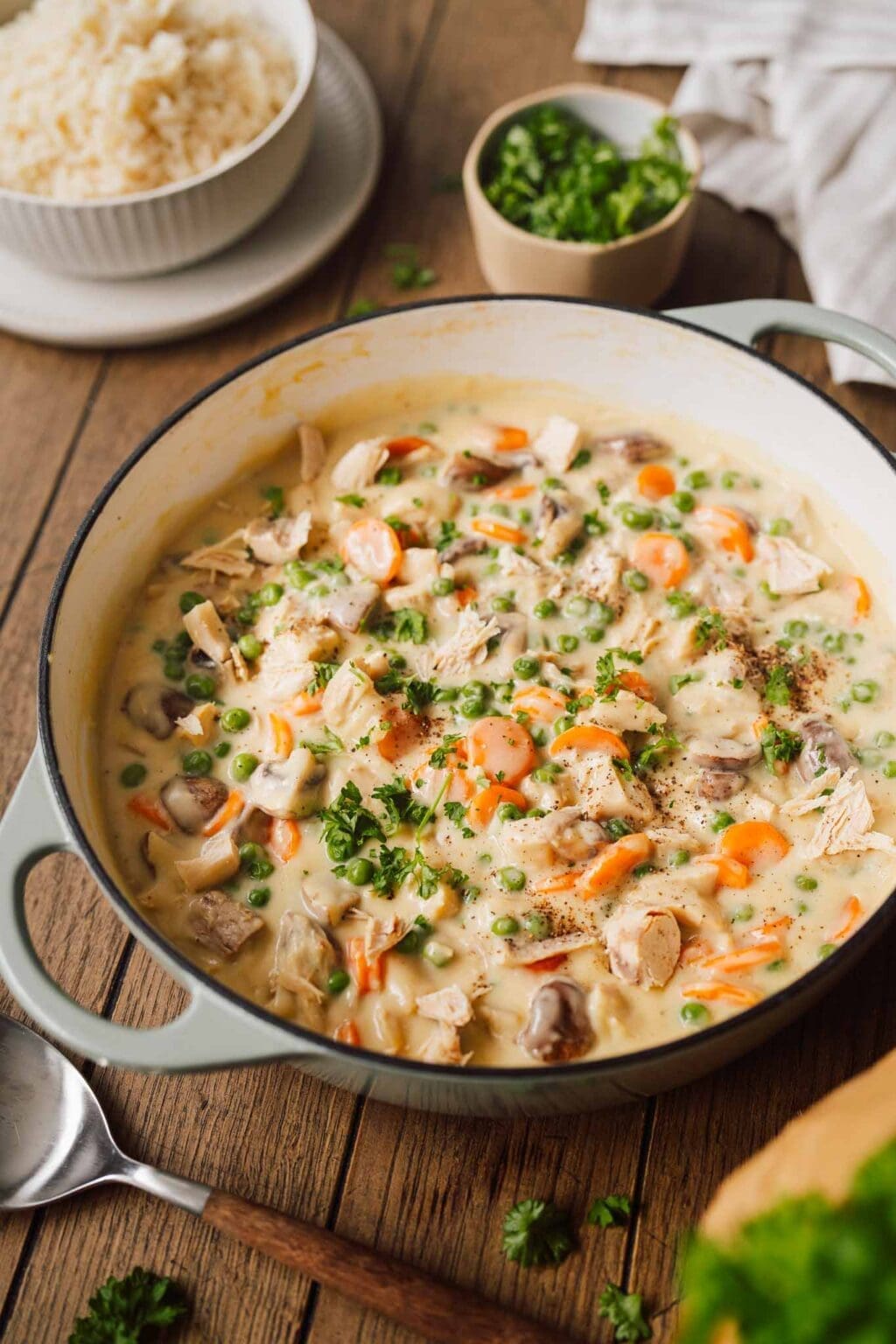 Hühnerfrikassee Rezept – Cremiger Klassiker Selbstgemacht Hühnerfrikassee Rezept – Cremiger Klassiker Selbstgemacht