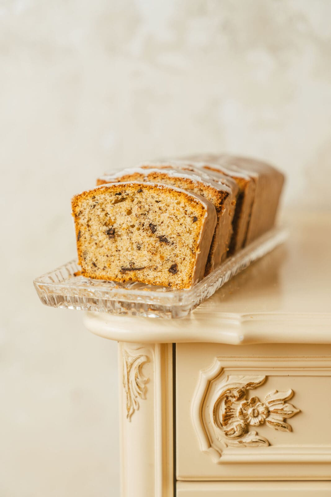 Oma Lores Nusskuchen | Das saftige Familienrezept 7 Saftiger Nusskuchen nach Oma Lores Rezept, aufgeschnitten