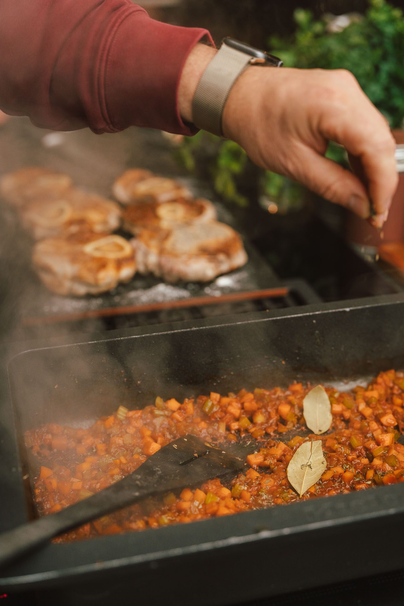 Rezept für Ossobuco alla Milanese. Unser festlicher Weihnachts-Hauptgang in diesem Jahr. Ein Schmorgericht, wie wir es mögen. Italien pur!