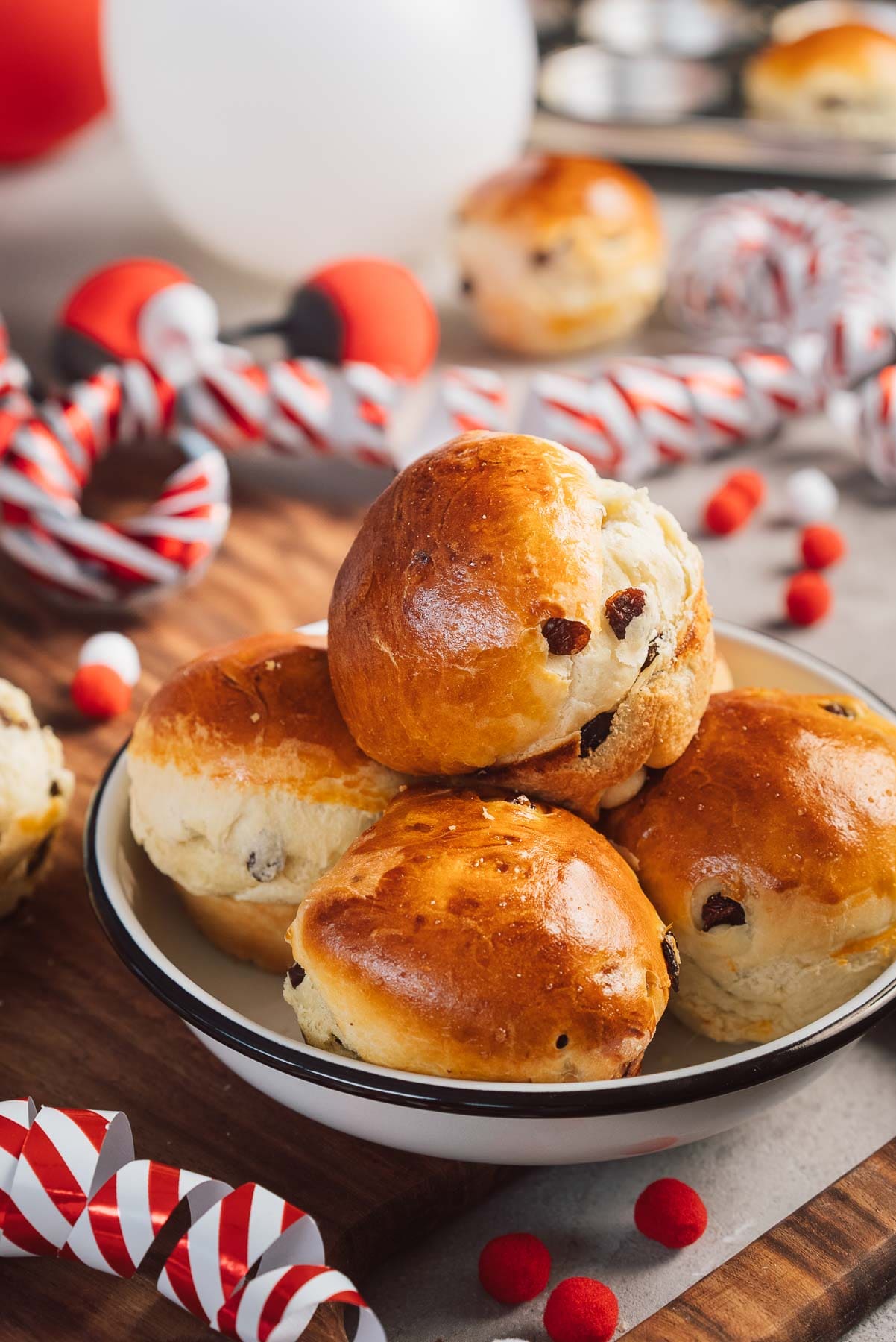 Fluffige Rosinenbrötchen – Perfekt zum Frühstück oder als süßer Snack