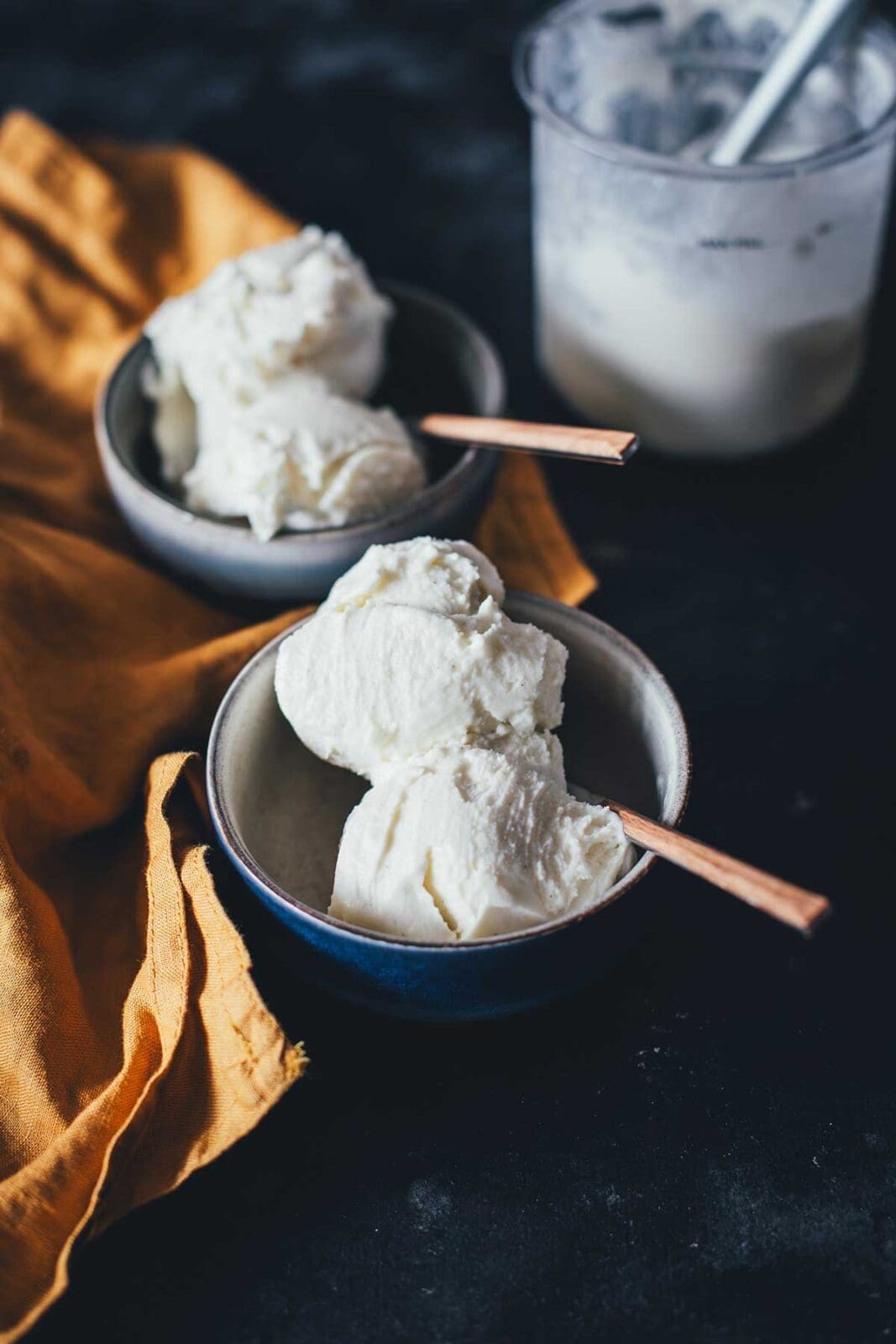 Vanilleeis Rezept mit Ei - cremig wie italienisches Gelato im Ninja Creami und in der Eismaschine 13 IMG 3514 | Vanilleeis Rezept mit Ei – cremig wie Gelato. Gelingsicher im Ninja Creami oder in der klassischen Eismaschine zuhause.