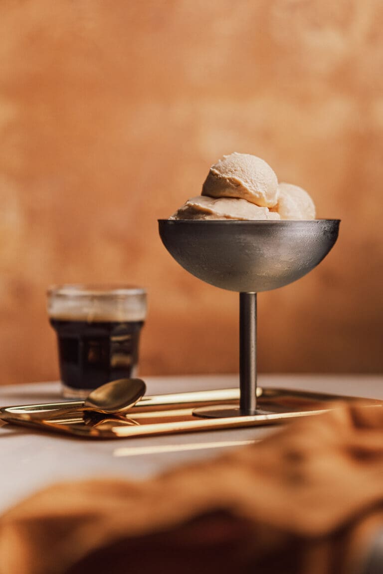 Vanilleeis Rezept mit Ei – cremig wie italienisches Gelato im Ninja Creami und in der Eismaschine