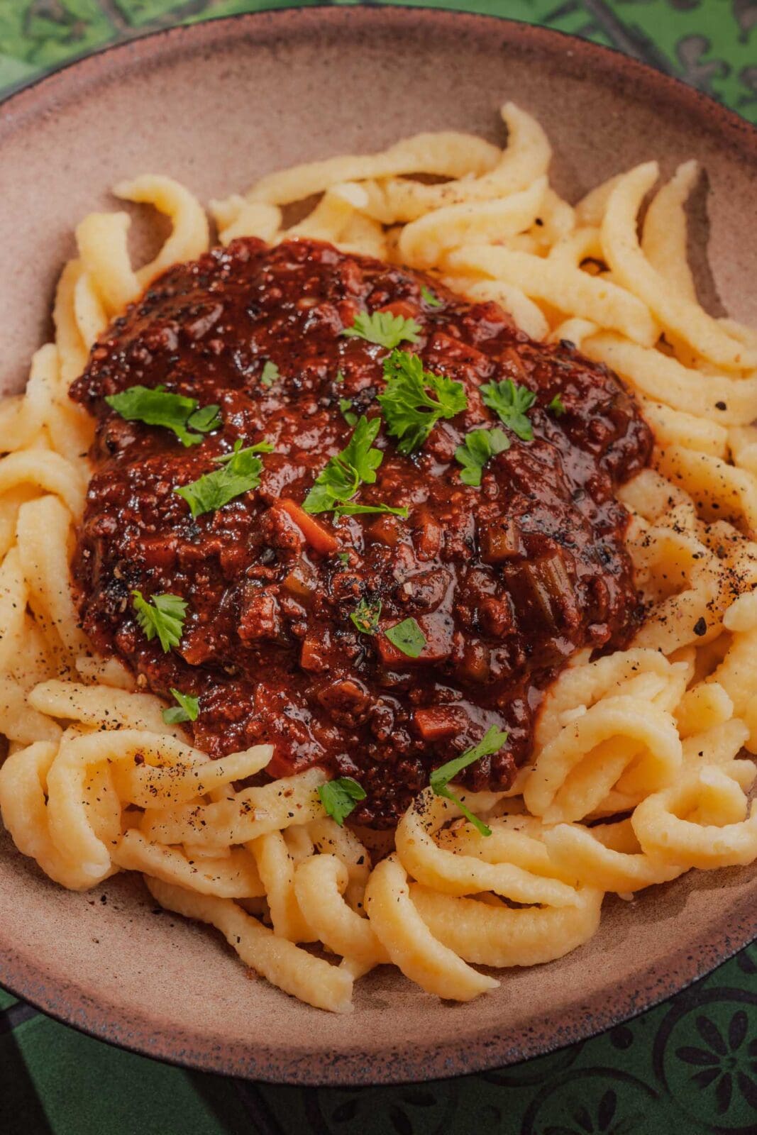 Wildbolognese mit Wildschweinfleisch | herzhafter Genuss mit Geschichte 3 Wildbolognese Rezept 13 | Wildbolognese mit Wildschweinfleisch – regional, kräftig, perfekt für Wein- und Glühweinabende.