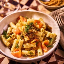 Pasta al Limone mit Lachs und cremiger Zitronensauce