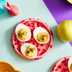 Gefüllte Eier für den Osterbrunch | Unsere Deviled Eggs mit Eggciting 10 Gefüllte Eier für euren Osterbrunch: schnell gemacht, cremig gefüllt und herrlich würzig. Ein einfaches Rezept mit Deviled-Eggs-Twist für Ostern.