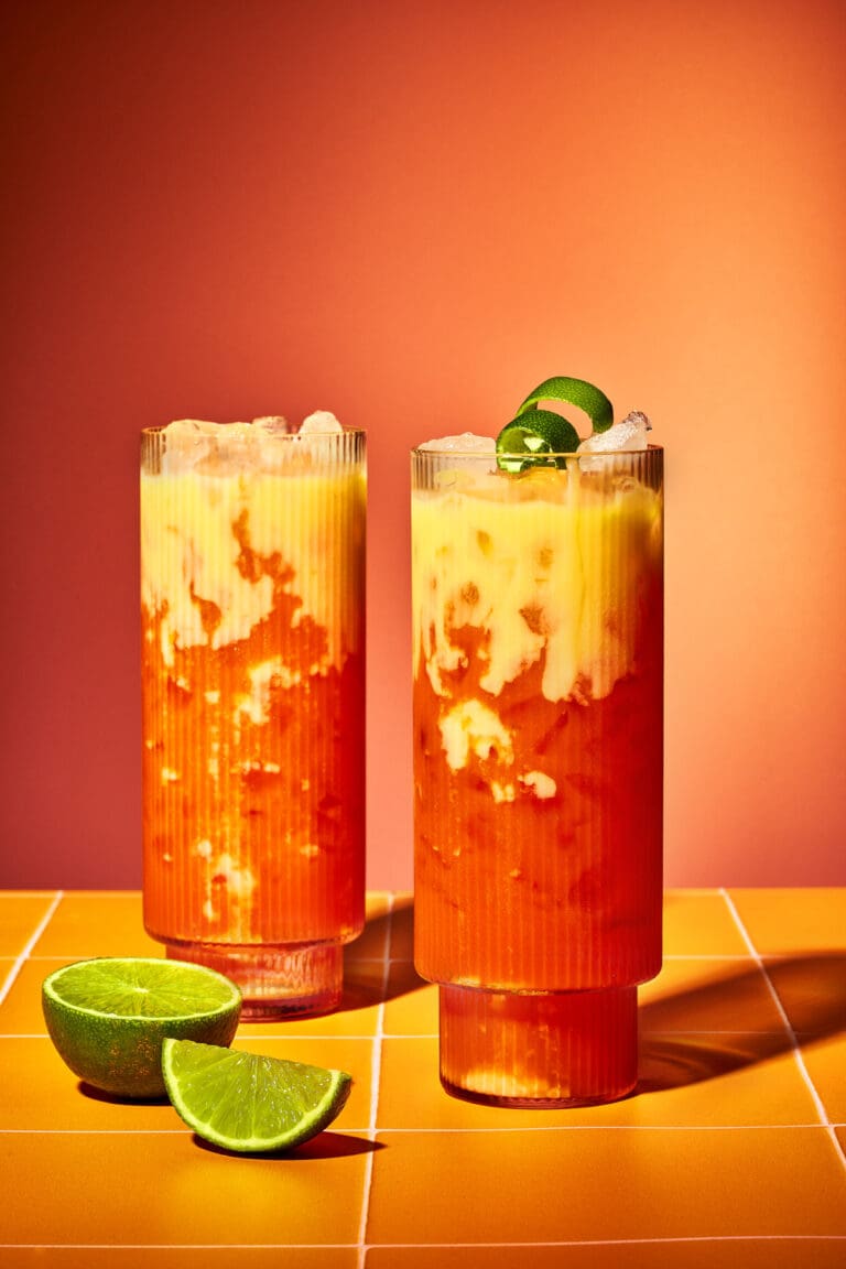 Der ultimative Oster-Cocktail: Eierlikör trifft Maracuja und Karotte