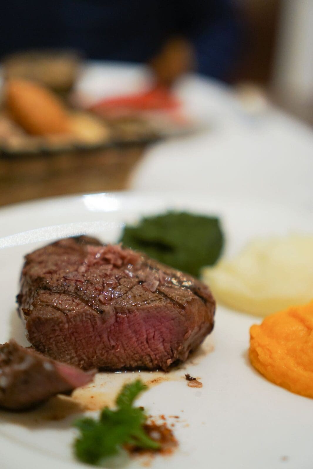Steak vom Holzkohlegrill im Patagonia Beef & Wine, Barcelona