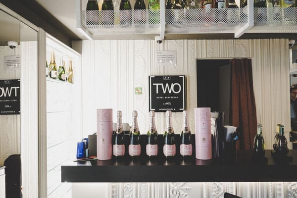 Empfang mit Cava im TWO Hotel Barcelona by Axel