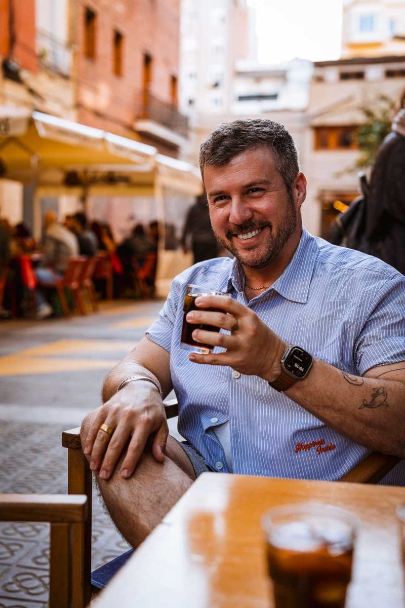 Vermut auf einer Terrasse in Sant Antoni, Barcelona