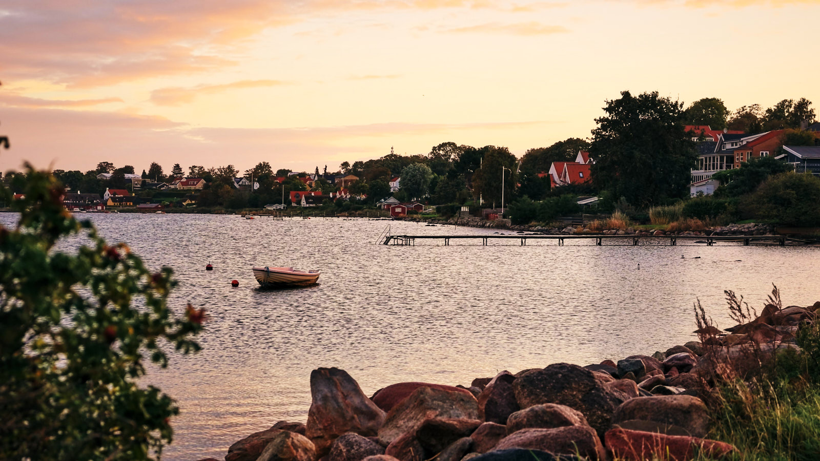 WEB Roskilde 252 | Roskilde und Fjordlandet liegen nur rund 30 Kilometer von Kopenhagen entfernt. Wikingerschiffe, UNESCO-Dom, Bio-Brauerei und das beste Eis der Region, unsere Tipps aus fünf Tagen am Roskilde Fjord.